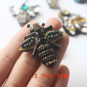 Parche Abeja "Nocturna Dorada" - Lote de 10 | Bordado elegante