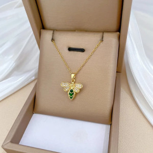Collar Abeja Dorado y Verde Esmeralda | Joya Luminosa Única