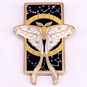Pin Mariposa Oráculo Lunar: Regalo Mujer Esotérico & Elegante