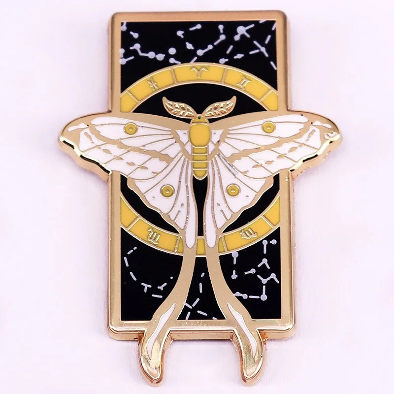 Pin Mariposa Oráculo Lunar: Regalo Mujer Esotérico & Elegante
