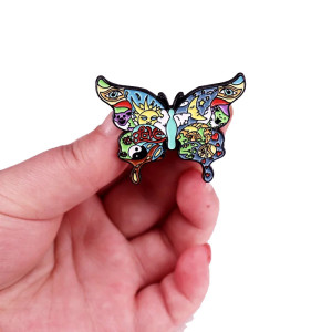 Pin Mariposa Love & Cosmos: Psicodélico, Colorido y Original