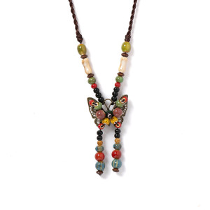 Collar Bohemio Mariposa "Sueños Bohemios" con Cuentas Colores