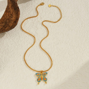 Collar Mariposa Destello Pastel | Joya Dorada Elegante Mujer
