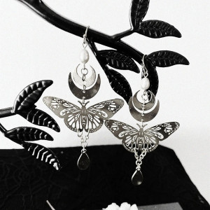 Pendientes Mariposa "Rayo Astral": Joya Lunar Única y Original