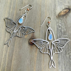 Pendientes de Mariposa con Piedra de Luna | Elegancia Natural