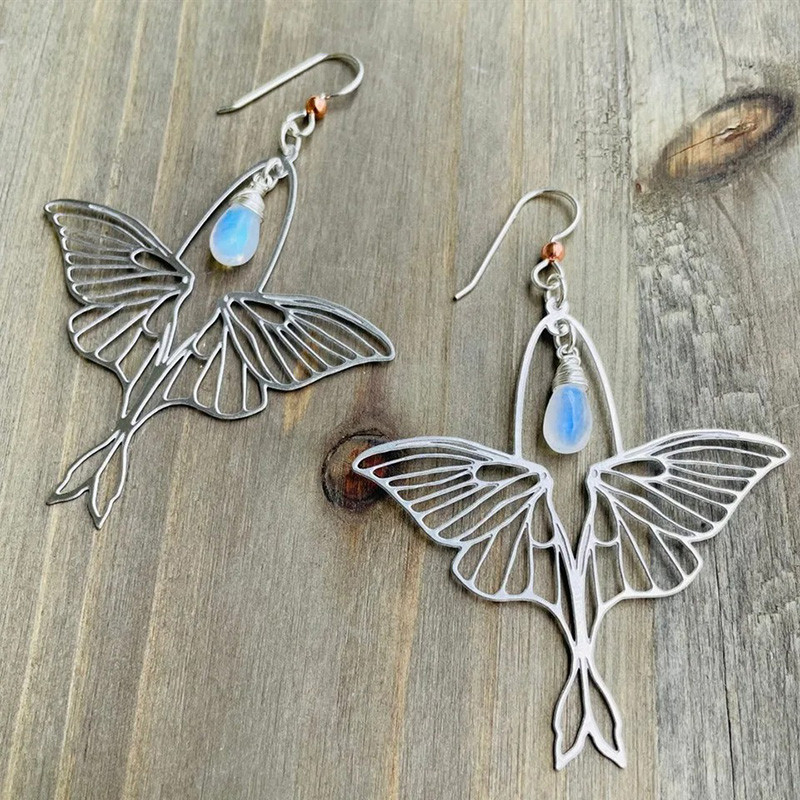 Pendientes de Mariposa con Piedra de Luna | Elegancia Natural