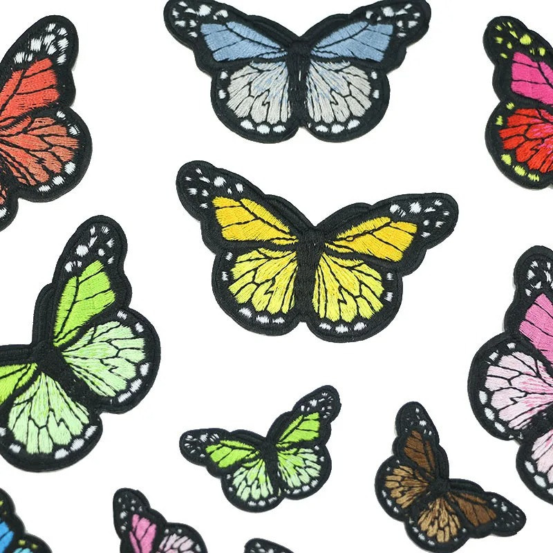 Lote 14 Mini Parches de Mariposa Bordados ¡Termoadhesivos!