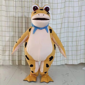 Mascota Rana Croac Arena Sabana - ¡Disfraz Desértico Original!