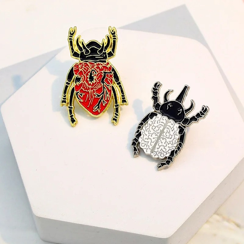 Broche Escarabajo "Corazón & Mente" - Modelos Cerebro y Corazón