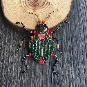 Broche Escarabajo de Cuentas | Regalo Mujer Original y Único