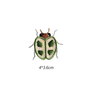 Parche Escarabajo 'Follaje Verde' | Bordado Bonito y Original