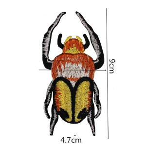 Parche Bordado Escarabajo "Llama Dorada" - Dorado 9x4.7cm