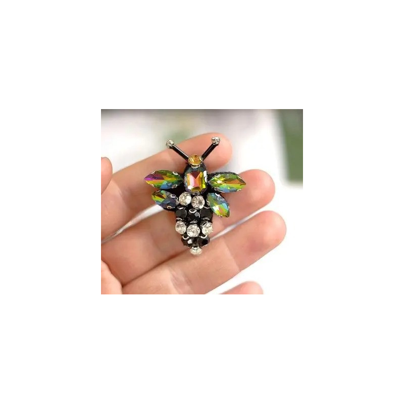 Broche Abeille "Éclat Mystique"