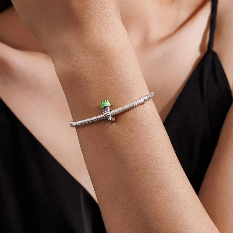 Pulsera Rana con Dijes Verdes Brillantes | Joyas Naturaleza