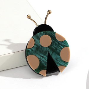 Broche Mariquita Elegancia Pastel - Accesorio Chic en 3 Colores