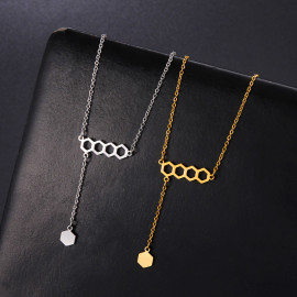 Collier pendentif alvéole couleur argentée ou dorée 2 modèles au choix