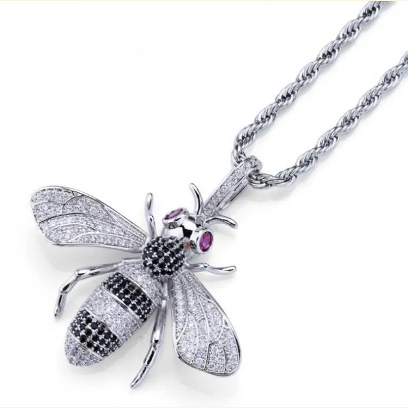 Collier abeille Collier pendentif chaîne tressée et abeille en strass - modèle argent