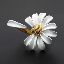 vue complète Bague créateur marguerite amour