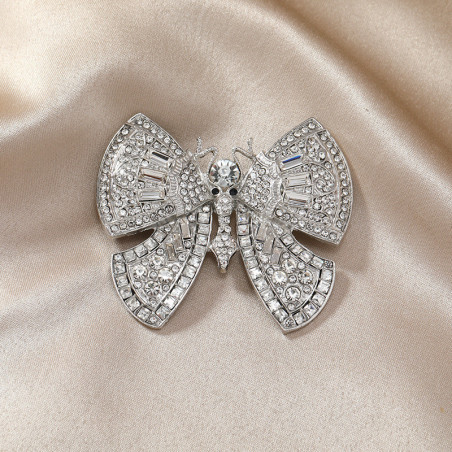 Broche Mariposa Retro: La Joya Vintage Perfecta para Regalo