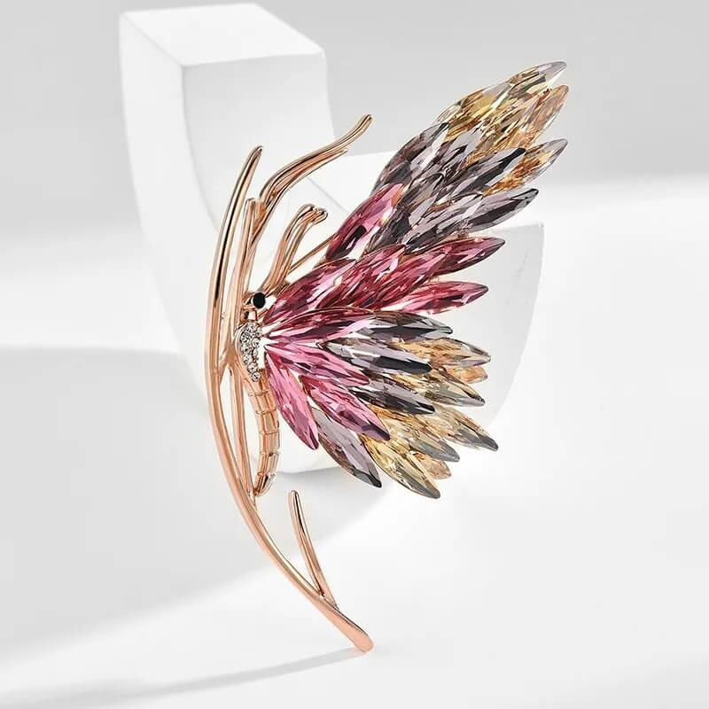 Broche Papillon au strass travaillé très élégante - couleur rose