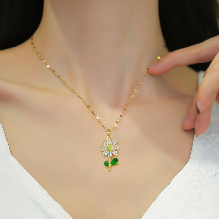 Magnifique Collier pendentif Fleur en Strass