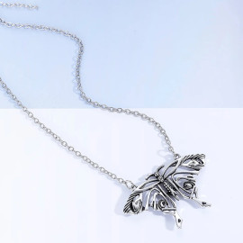 article Collier papillon de Nuit Vintage