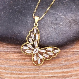 Collar Elegante con Colgante de Mariposa Brillante - ¡2 Modelos!