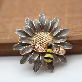 Broche marguerite et abeille en émail gris