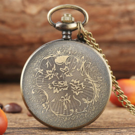 Vue du Dos de la Montre de Poche Papillon à fleurs Rétro Couleur Bronze