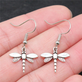 Boucles d'oreilles Libéllule Couleur argent antique