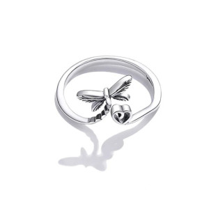 Vue de face Bague Libéllule en Argent Sterling 925 - Deisgn Petite Libéllule et Cœur
