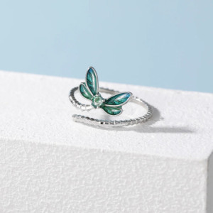 Vue de face Bague Libéllule en Argent Sterling 925 - Magnifique Libéllule Couleur d'eau - Ajustable !